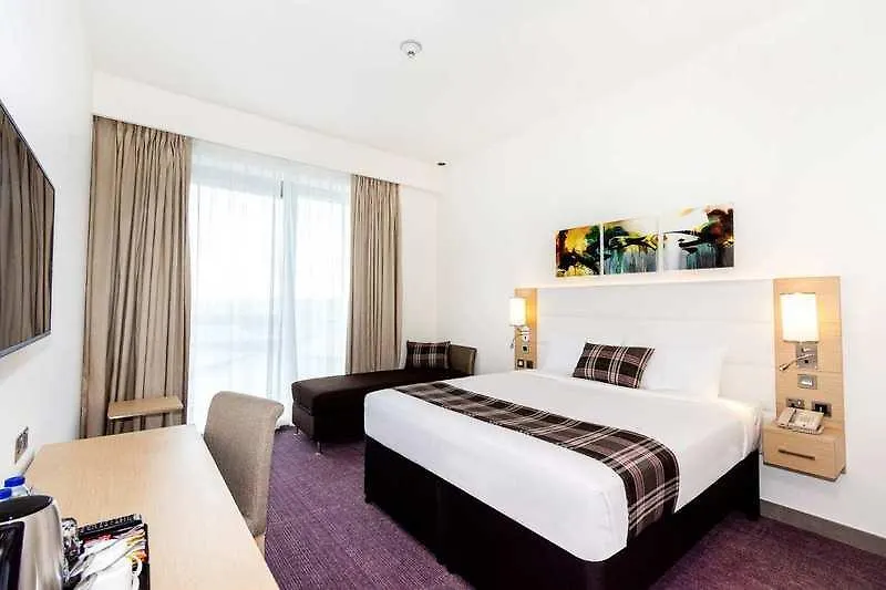 Premier Inn Dubai Dragon Mart 3*,
