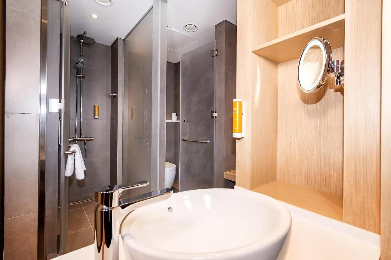 Premier Inn Dubai Dragon Mart 3*,  Émirats arabes unis