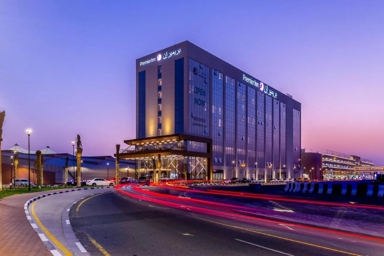 Premier Inn Dubai Dragon Mart 3*,