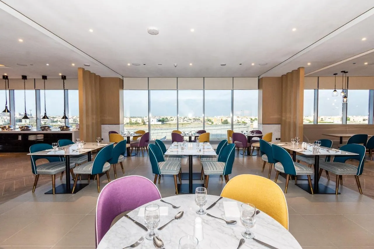 Отель Premier Inn Dubai Dragon Mart